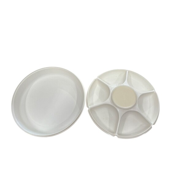 Tupperware Divided Veggie Serving Center Party Tray 1665 Dip Bowl/Lid White EUC - Picture 1 of 8